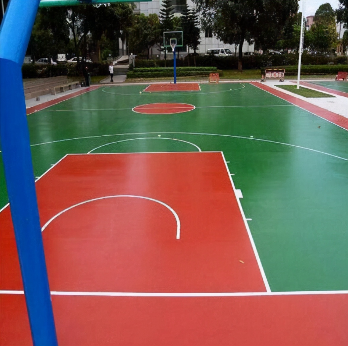 篮球场地面材质,室外篮球场地面用什么漆