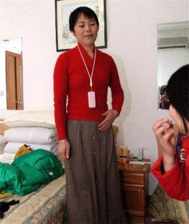 2006年，东北50岁大汉成功变性，与前妻姐妹相称，让女儿喊他姑姑