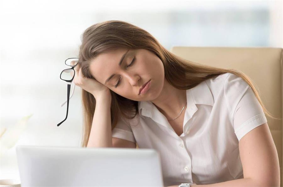 吃饱了就犯困怎么调理,吃饱犯困怎么缓解