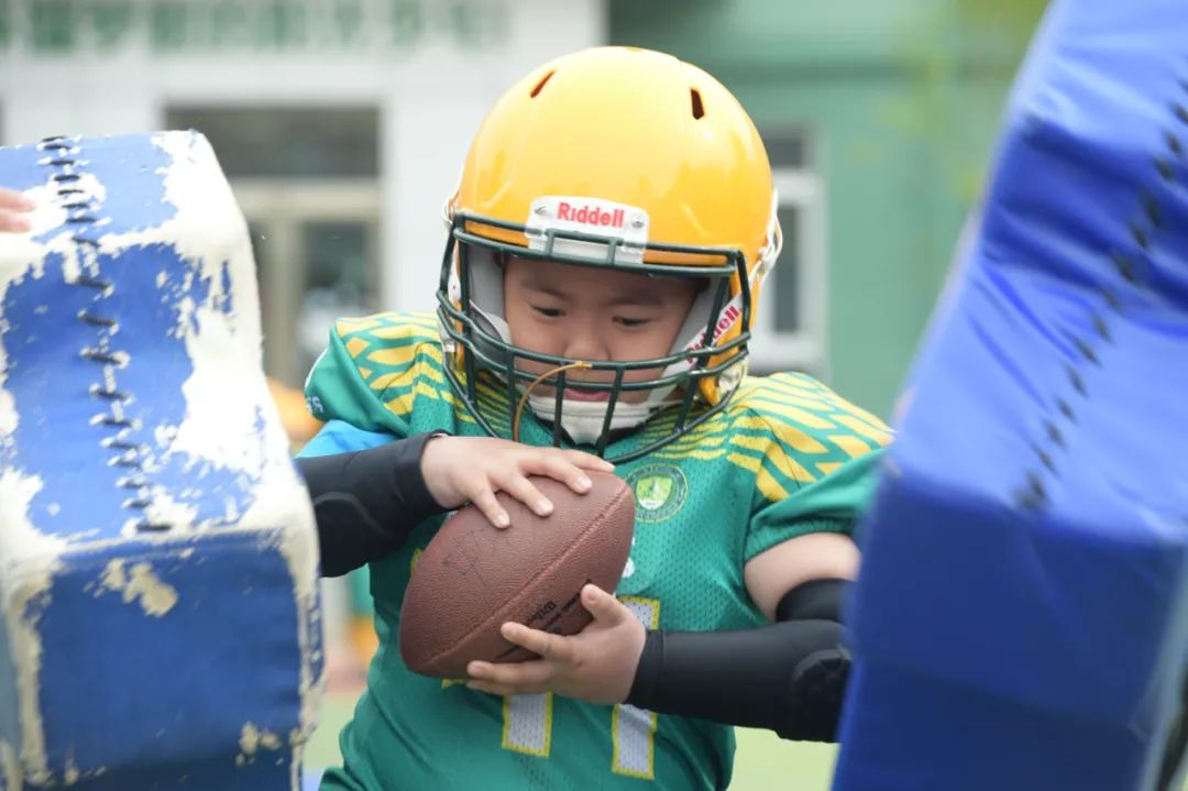 两千学生霸气登场的中杉金杉树体育节！泰酷辣！