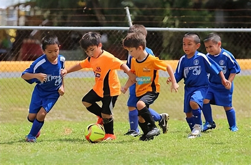 一个青少年球员应该具备的能力,培养一个足球运动员有多难