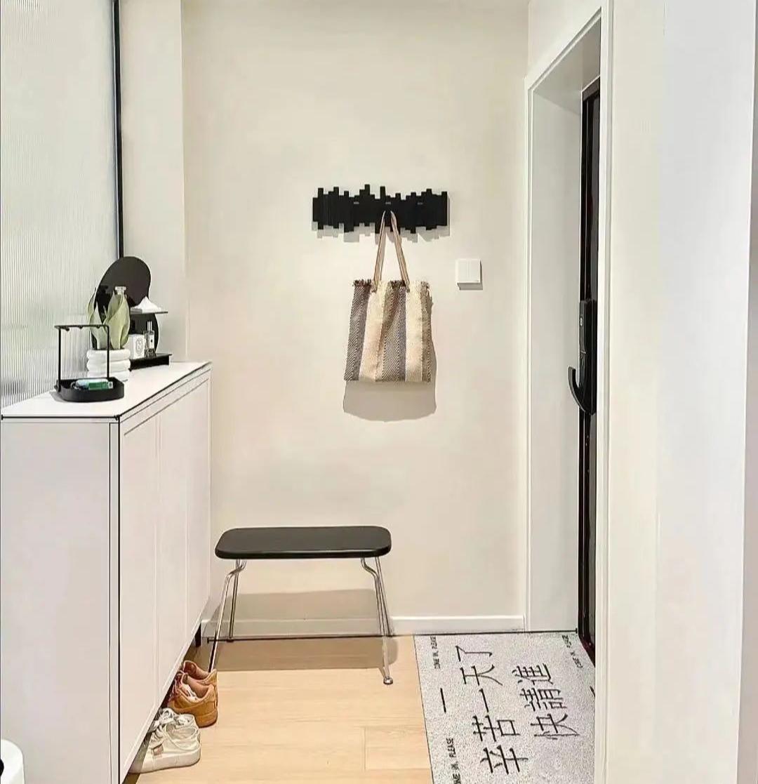 入住即后悔！老婆花5万做了满墙柜子，现在拆房的心都有了…