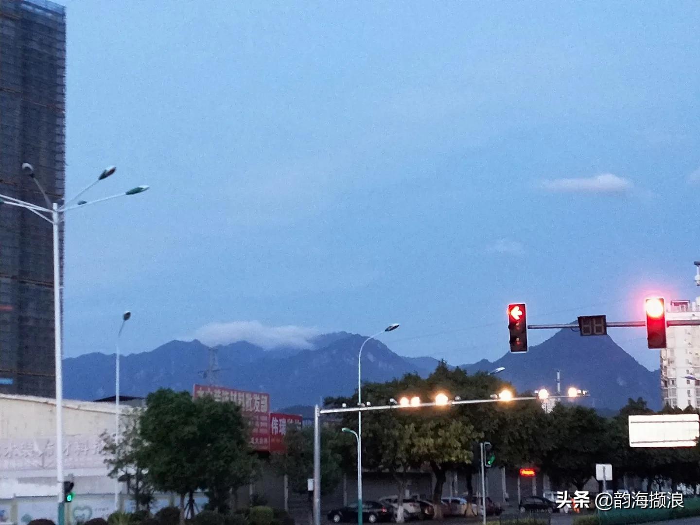 山城龙岩,龙岩风景区群山环绕