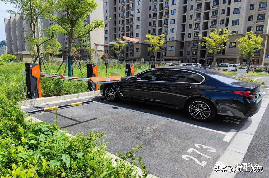 住宅小区新能源汽车充电,老小区怎么进行新能源汽车充电