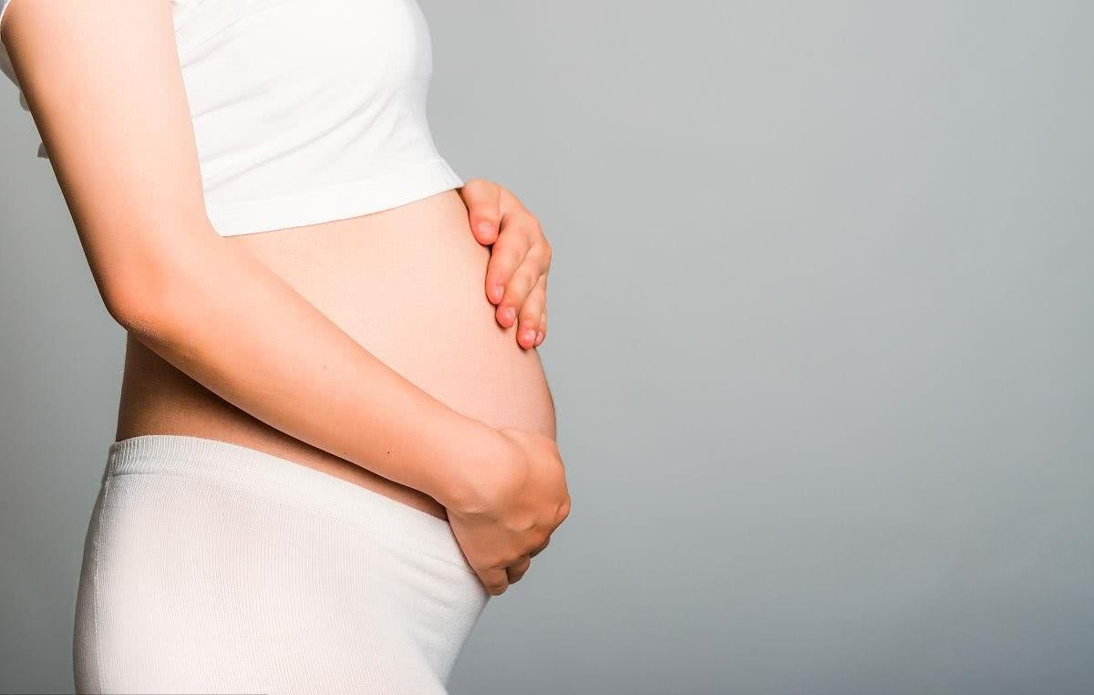 东北女生花50万试管婴儿,女子花50万生混血孩子