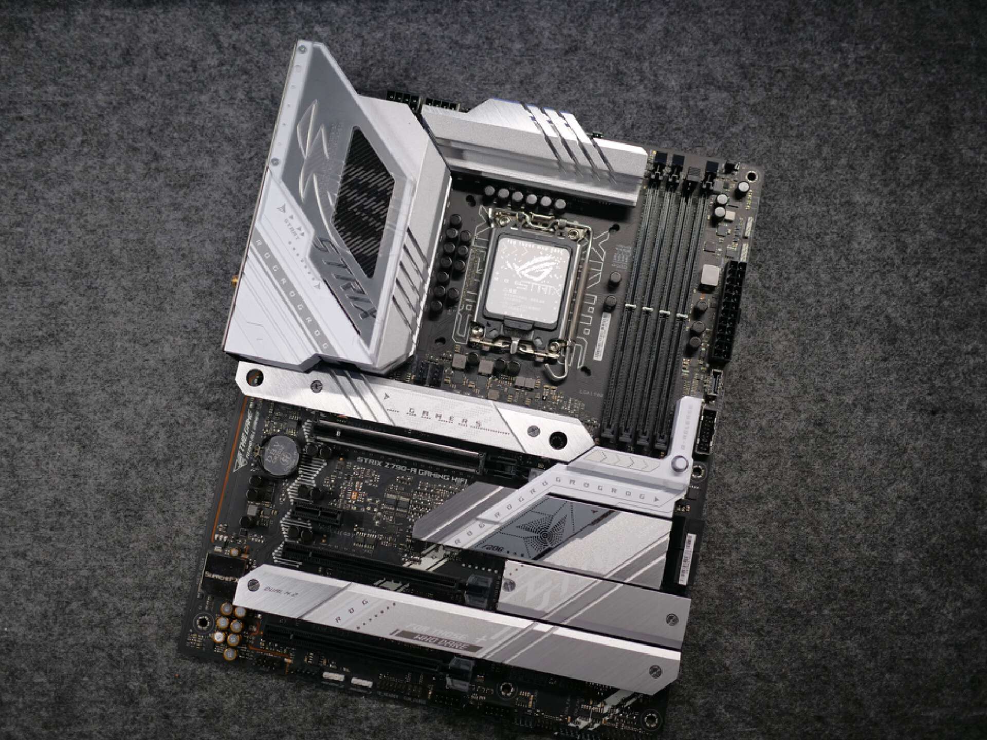 华硕gt502机箱教学,华硕tuf502弹药库机箱装机视频