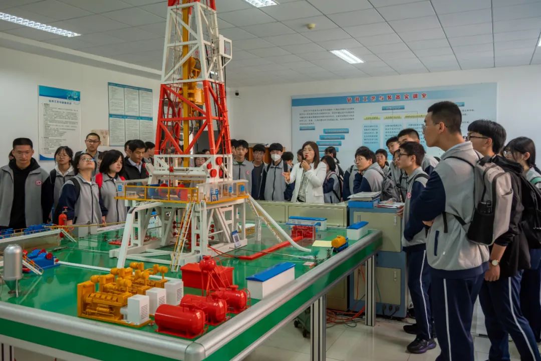 为什么叫中国石油大学,为什么报石油这个专业