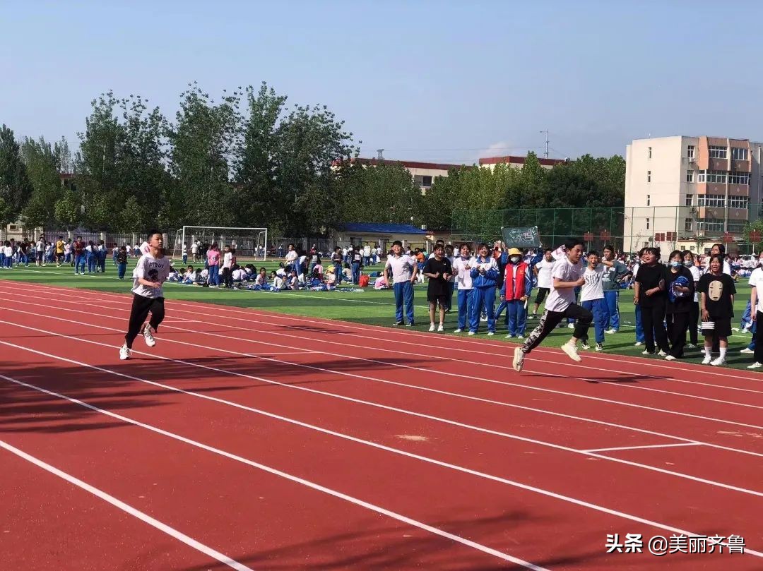 东明县采油六厂社区综合体育场正式投入使用