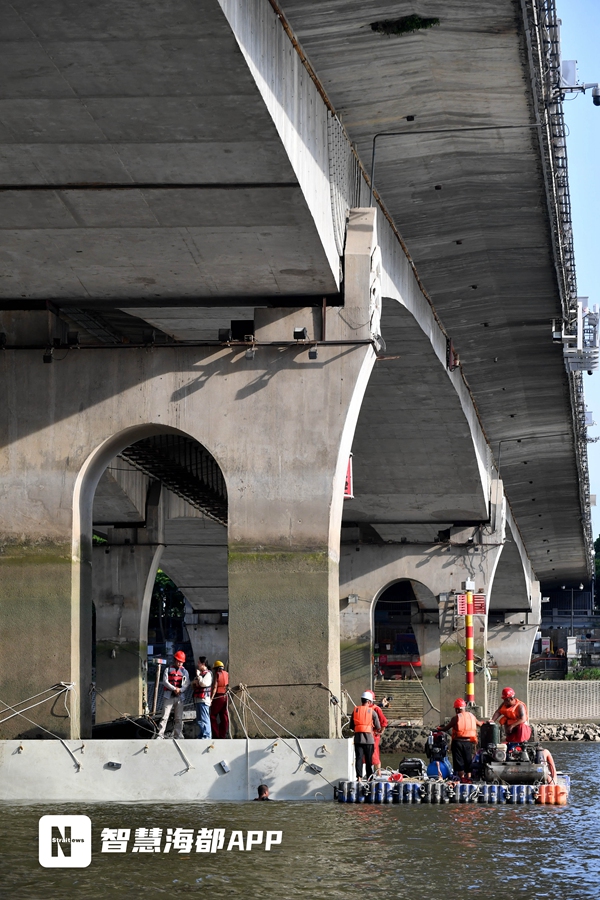 蛙人下水全过程,蛙人潜水历史