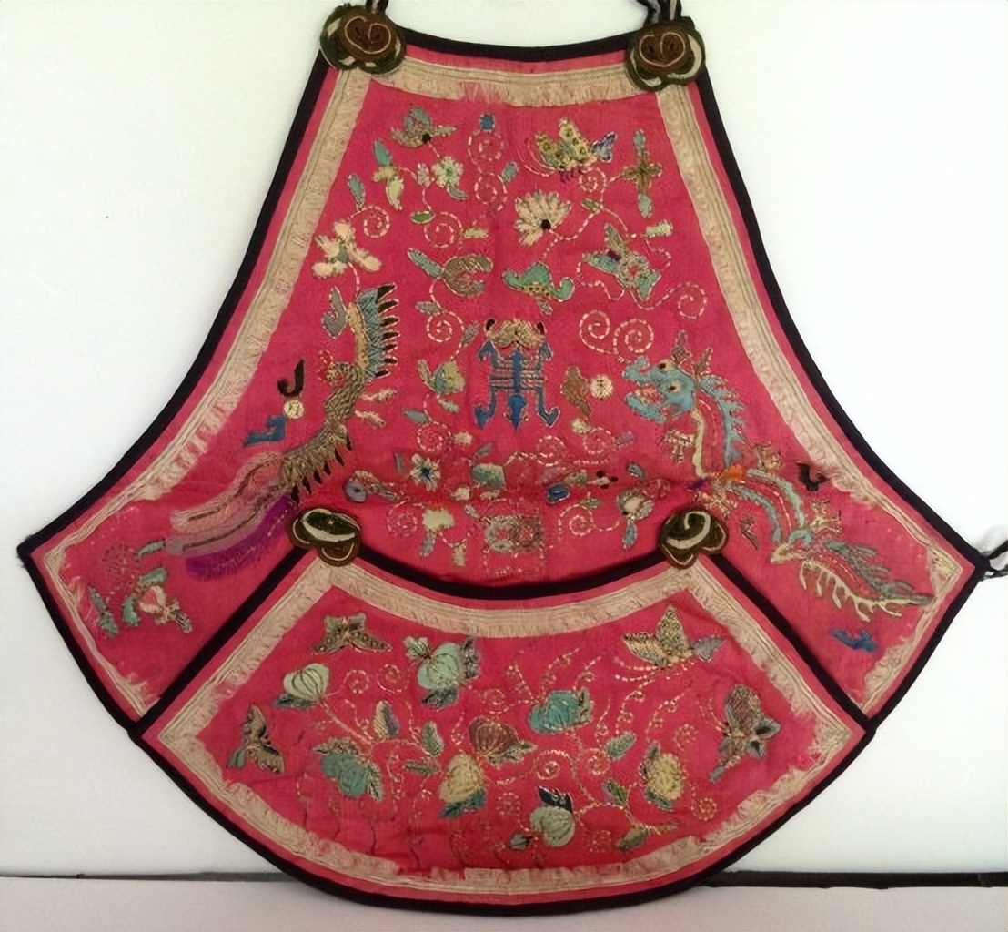 “内衣不穿，活该被*拍偷**！”刻板印象下女性需要的不仅是穿衣自由