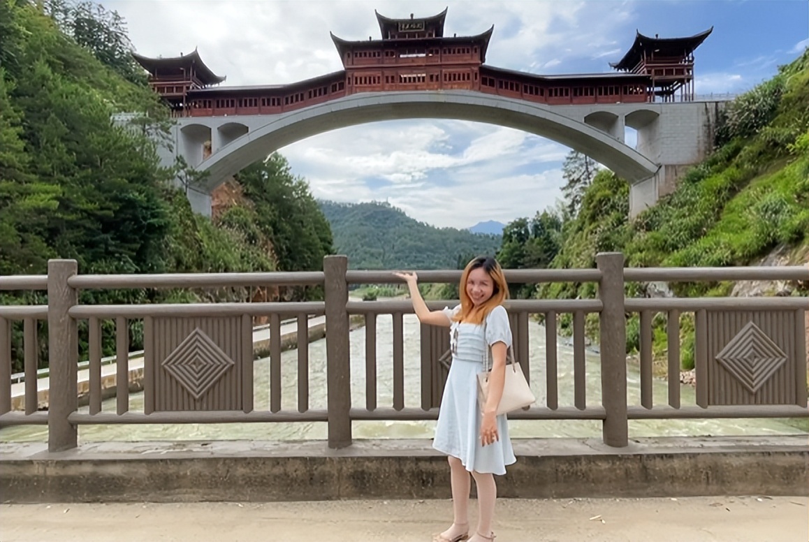 老挝妹子远嫁浙江7年回家,老挝姑娘远嫁中国后回娘家