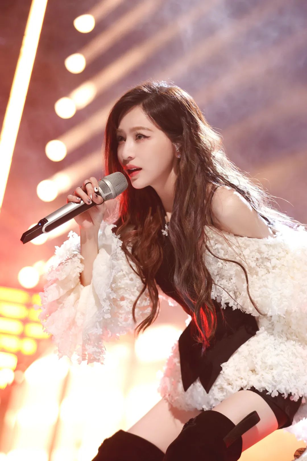 头发又细又软又少适合剪什么发型,头发细又少圆脸适合什么短发发型