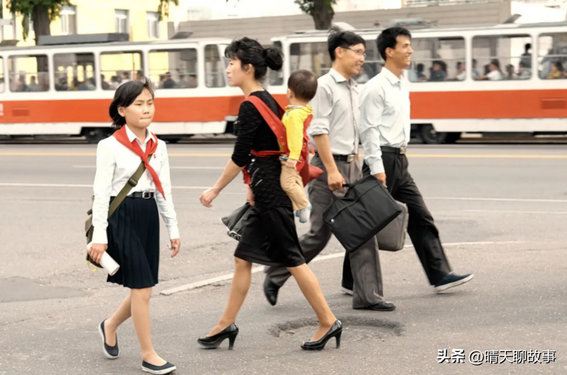朝鲜街头的时髦女郎有哪些,朝鲜街头美女打扮