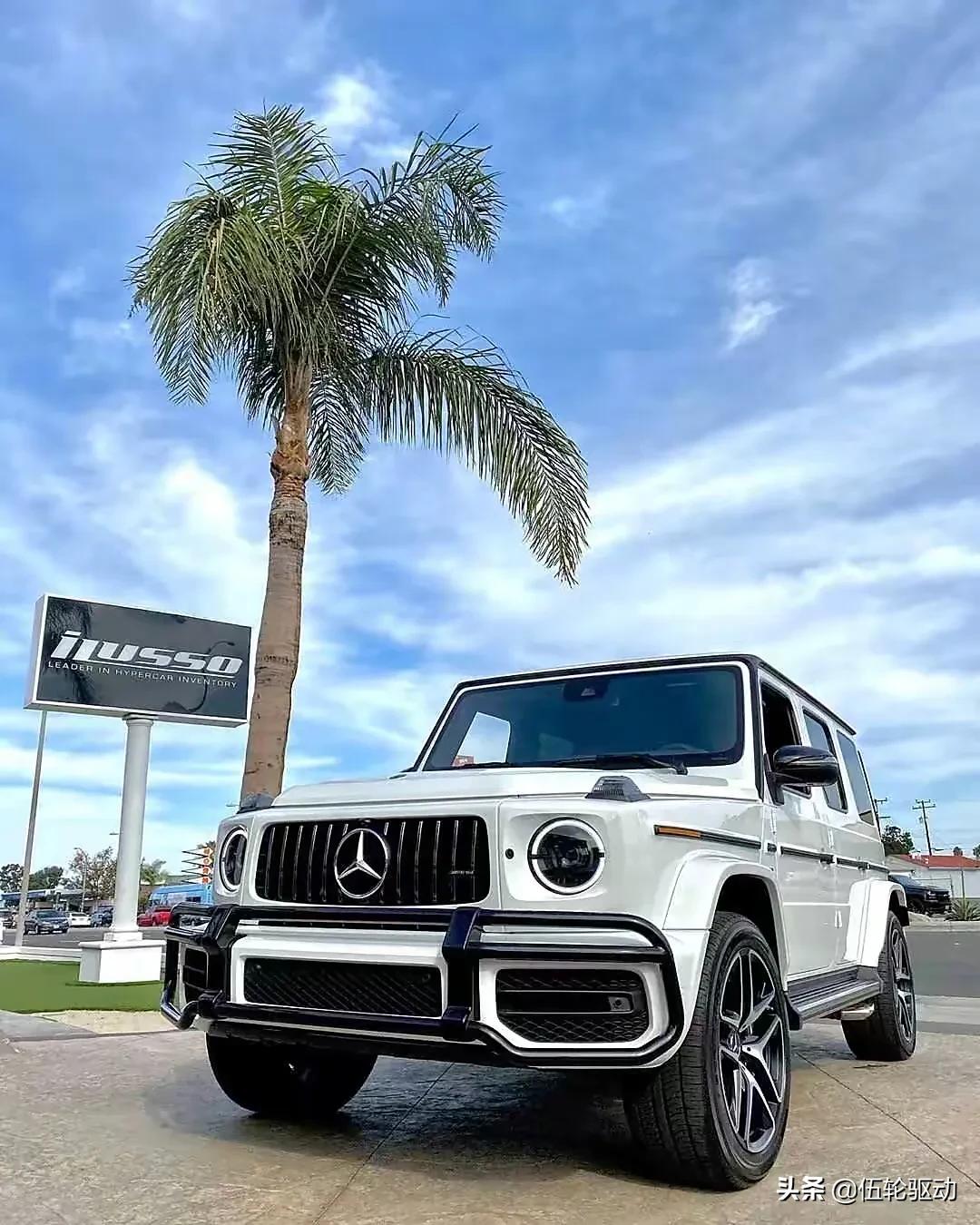 梦华录刘亦菲开什么车？最爱法拉利，保时捷只配当买菜车