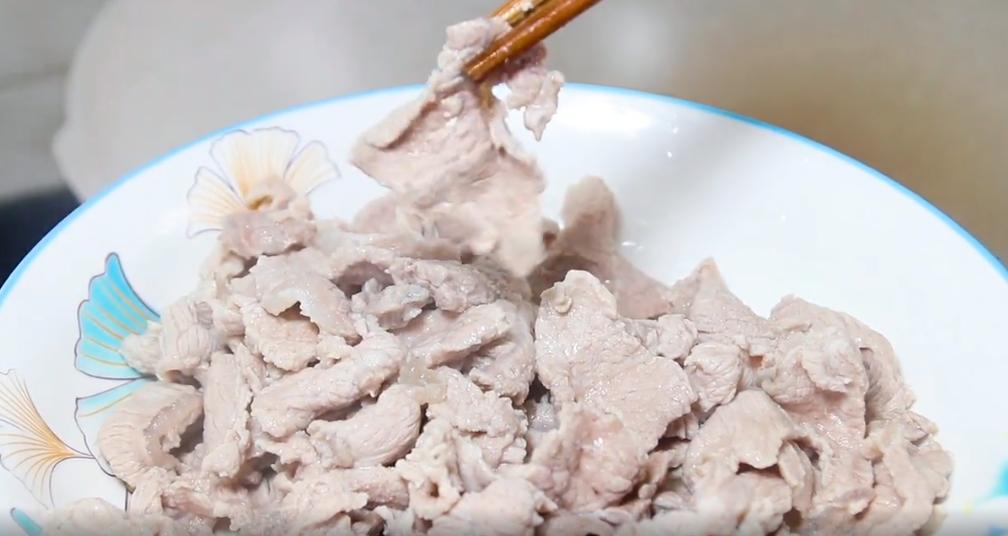 炒猪肉很柴怎么办,炒猪肉时瘦肉发柴咬不动