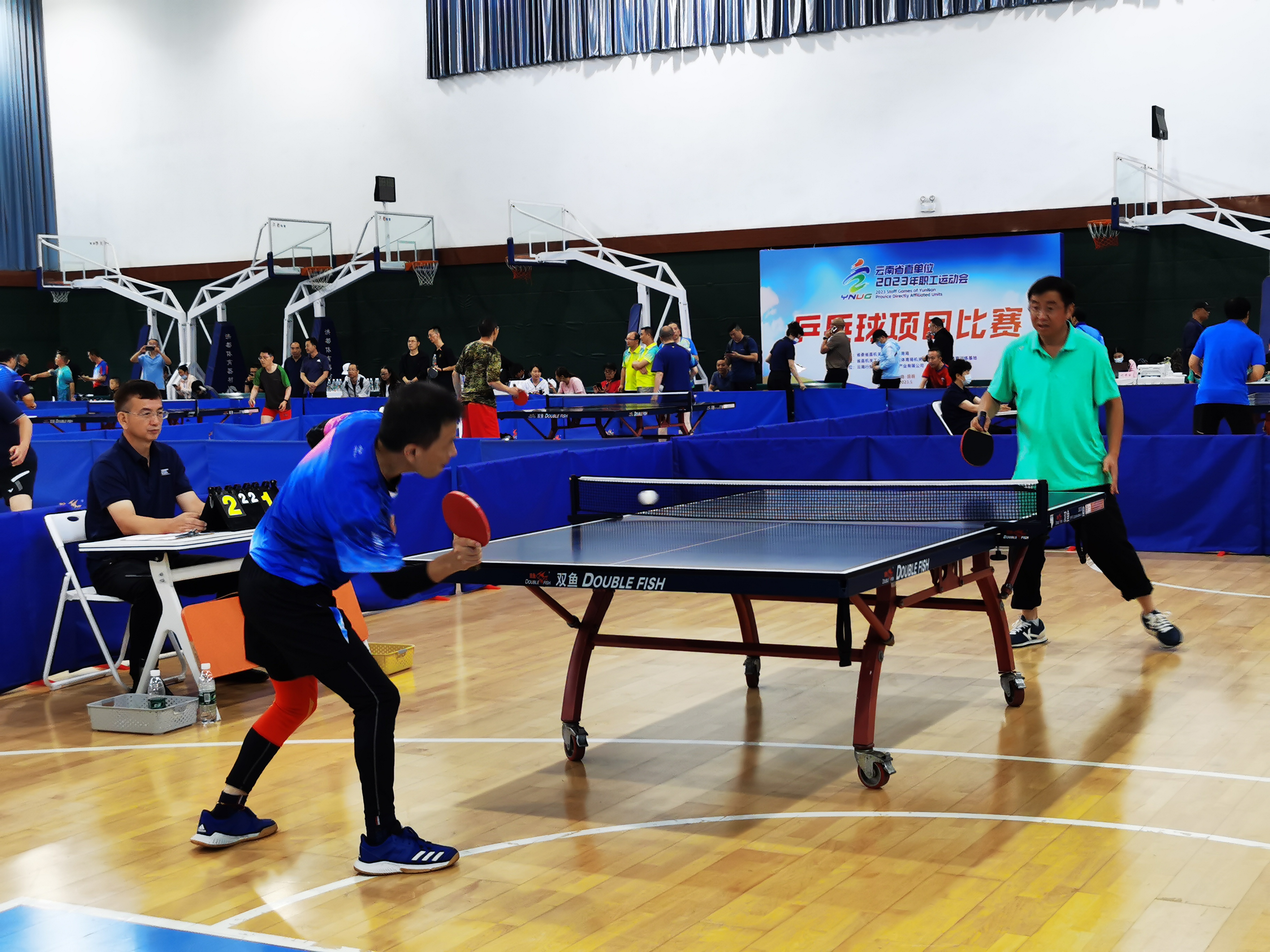 如何当好乒乓球比赛的场外指导？互相信任扬长避短控制节奏