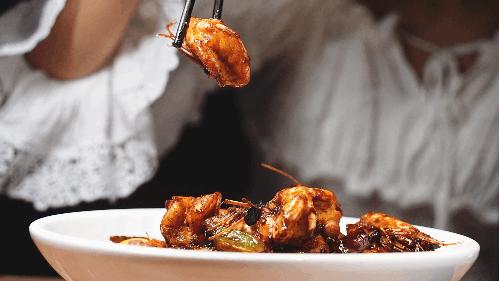 称霸江湖菜23年的“排队神话”又开新店！不讲故事只讲味道