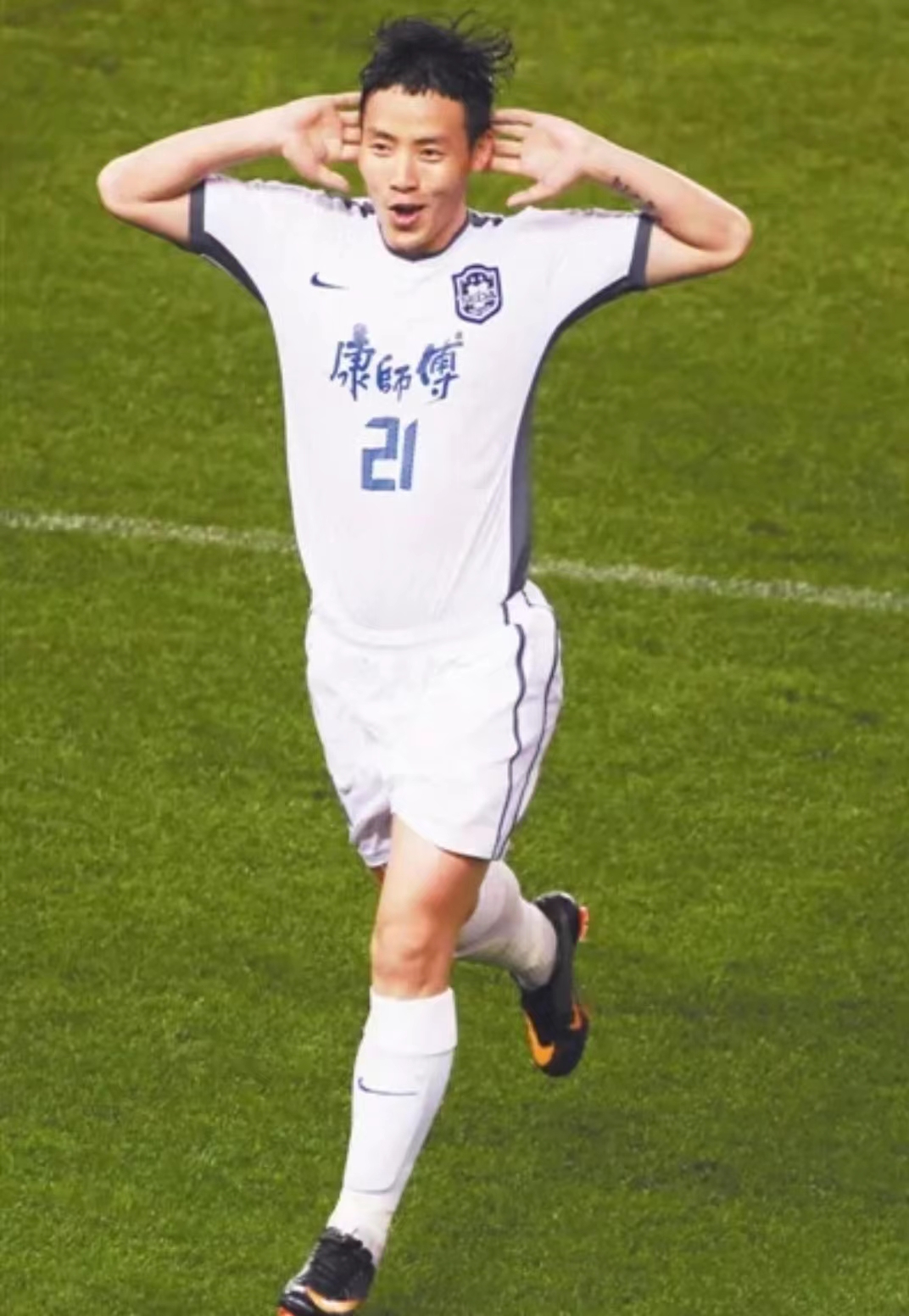 天之骄子陨落神坛,足球史上令人惋惜十大天才球员