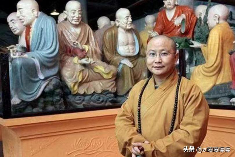 越南老人行善20年,越南一名俗家和尚长出超长耳垂