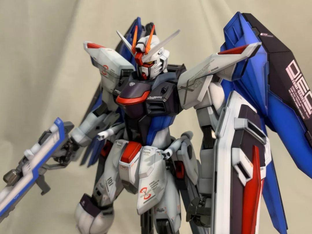 圣诞节送男友什么礼物实用一点,仪式感满满的情侣圣诞节礼物推荐