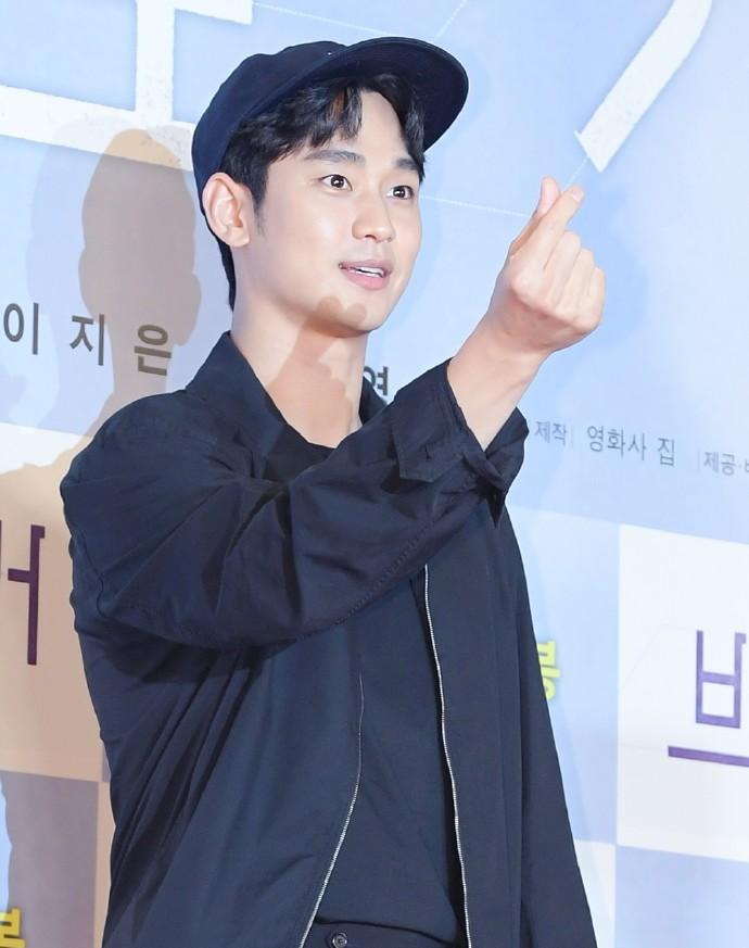 李敏镐和李钟硕同框,韩国明星李钟硕变帅