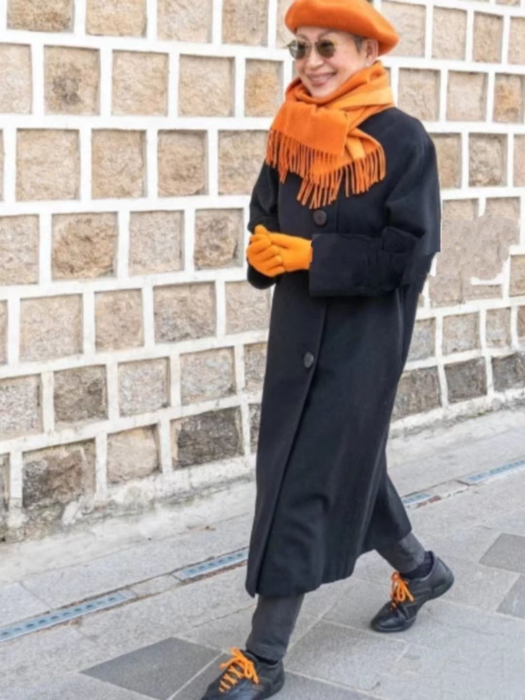70奶奶潮流穿搭,来自70岁奶奶的冬季时尚穿搭