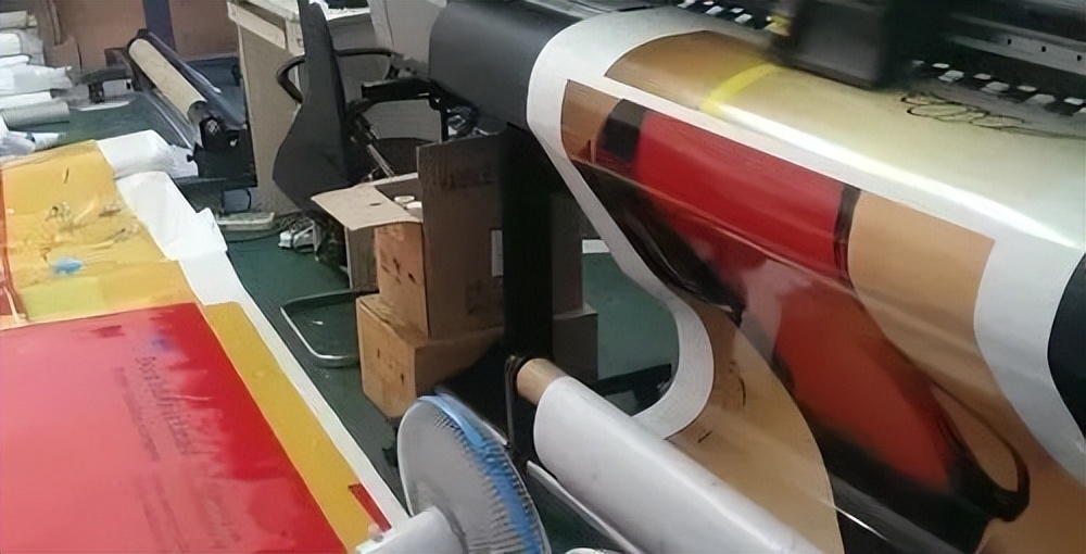 白胶车贴和可移背胶有什么区别,磁性车贴有背胶和没有背胶区别