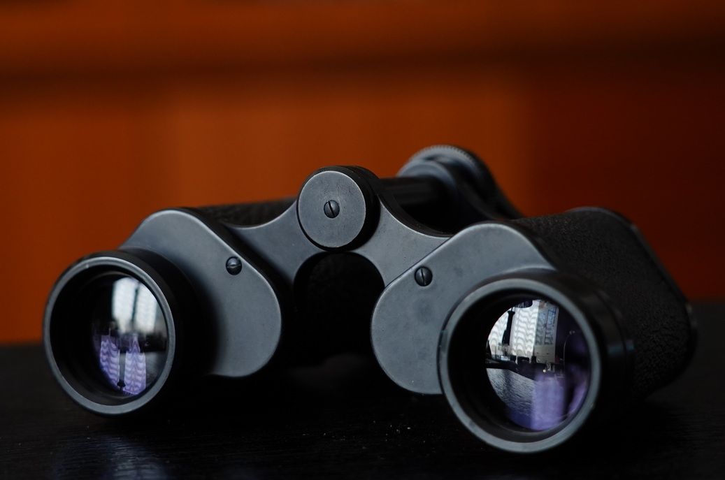 收藏了30年的望远镜,二战时期的军用高倍望远镜