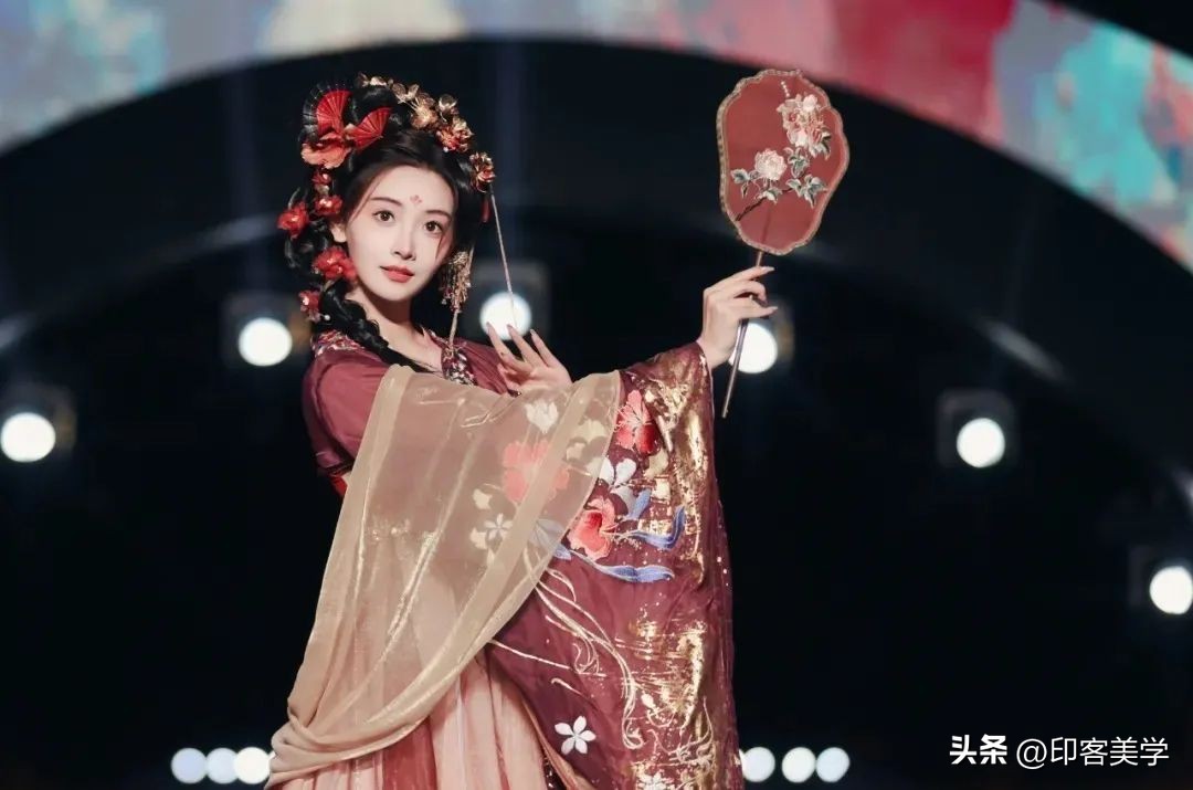 汉服变黑暗系,汉服爆改反差