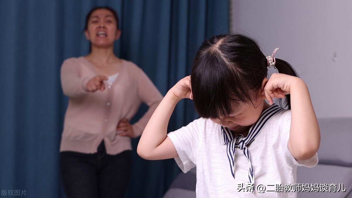 六岁女童频繁挤眼是怎么回事,6岁女孩面部总挤眉弄眼怎么回事