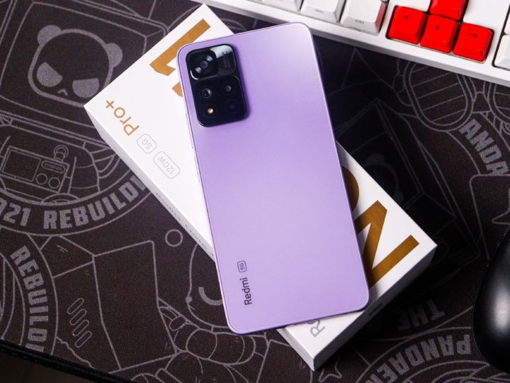 2022给父母手机推荐3000以内,一千左右哪一款手机值得推荐