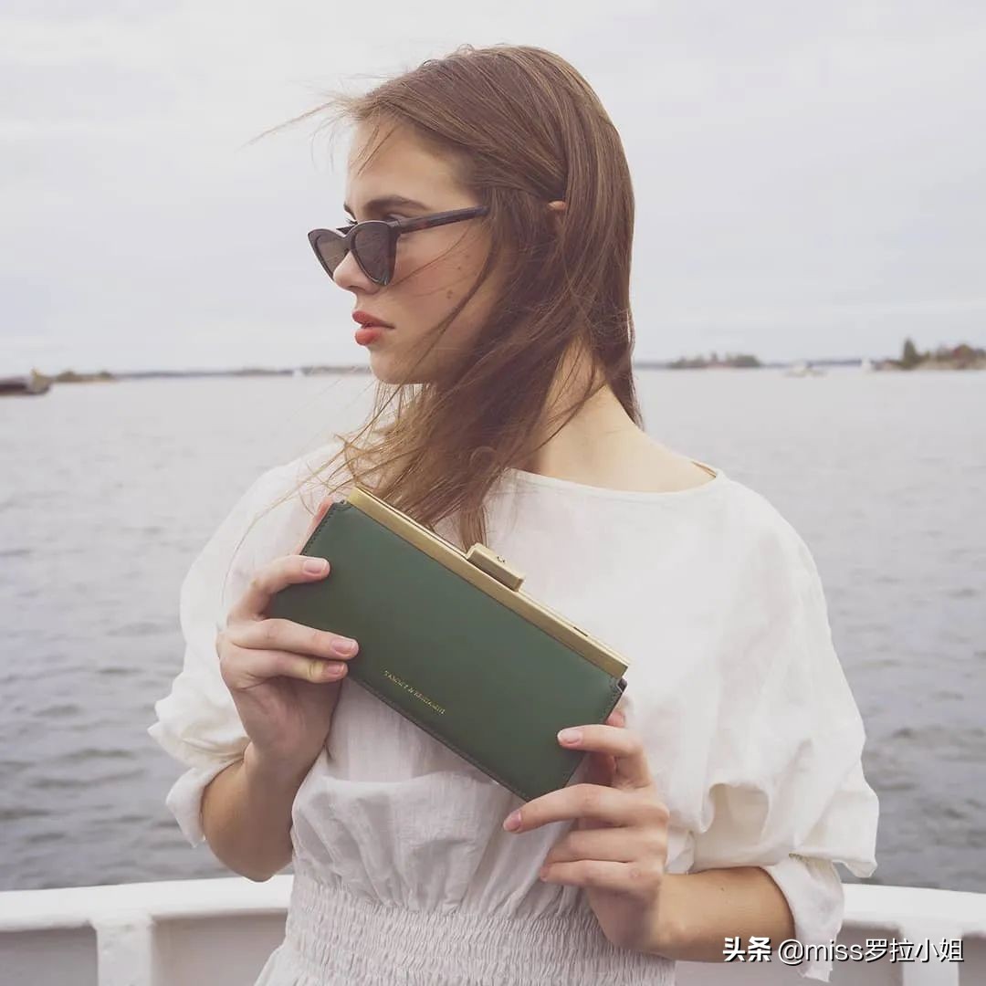 袁咏仪买名牌包包,袁咏仪同款小包