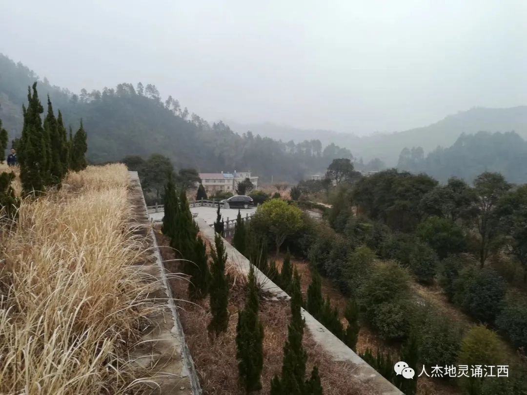 开国中将吴法宪，是赣州人，还是吉安人？