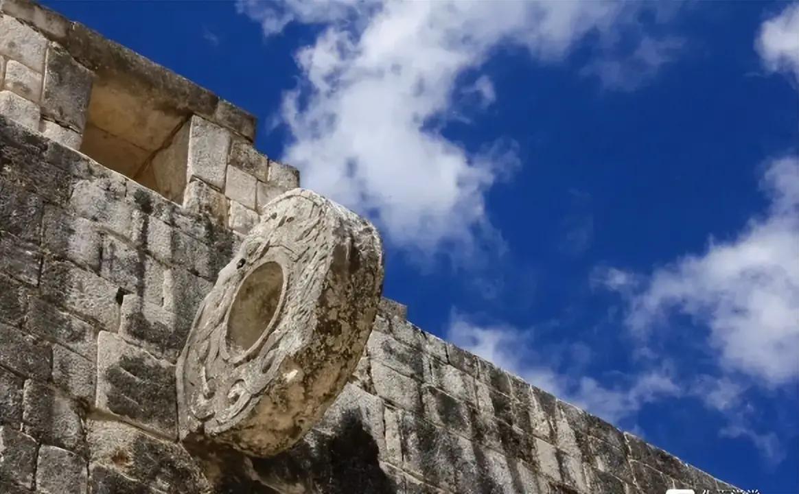 足球只是游戏吗,足球真的就只是一项运动吗