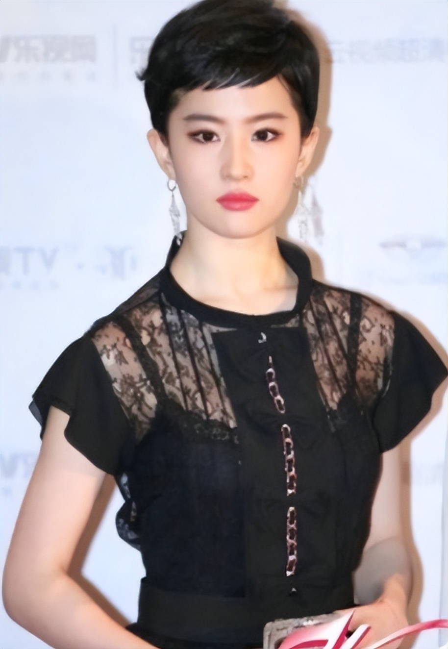 都说发型决定颜值,都说剪寸头能看出颜值