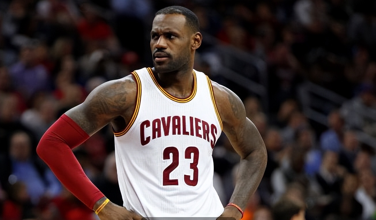 诺维茨基雕像有多大,诺维茨基雕像视频