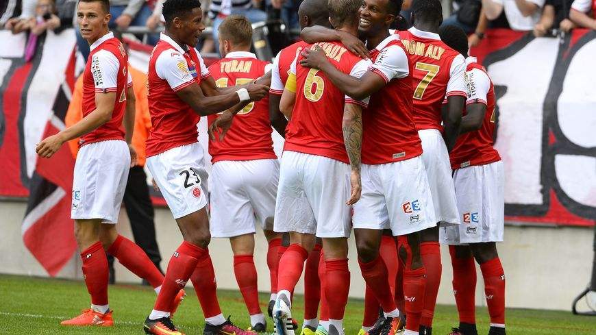 娉曠敳007鍛ㄤ笁甯冮浄鏂壒vs閲屾槀,娉曠敳甯冮浄鏂壒vs閲屽皵