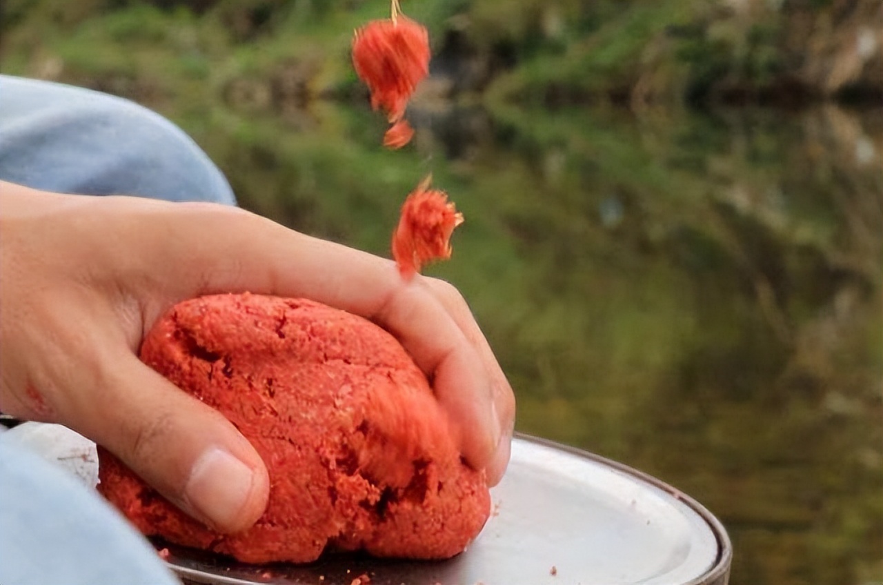 饵料反水是因为氧化吗,饵料反水的原因与改善方法