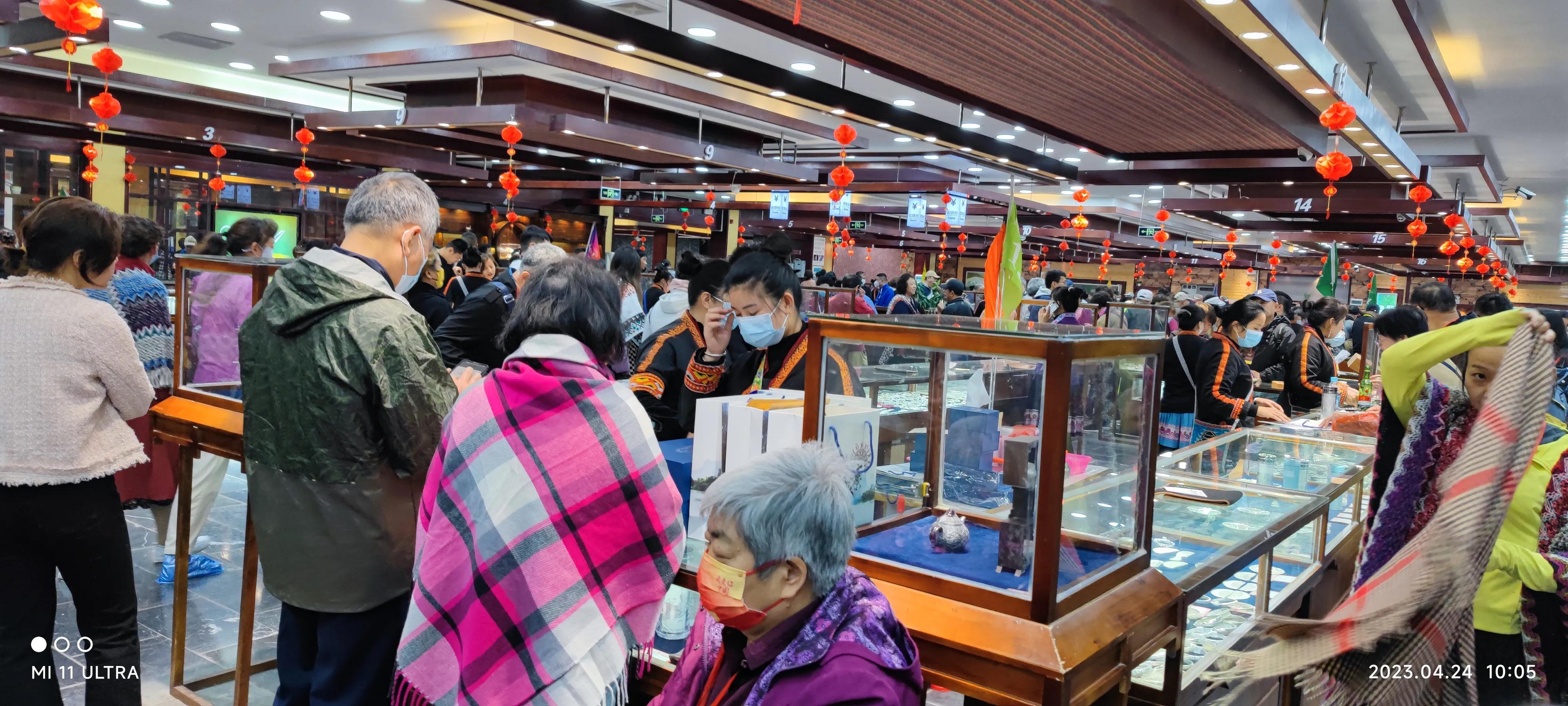 桂林旅游购物团,桂林旅游团带你去商场购物