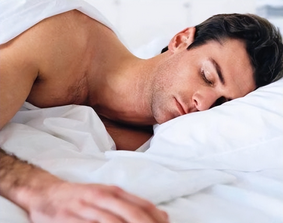 坚持裸睡的人能收获哪些好处,长期裸睡的人是什么心理