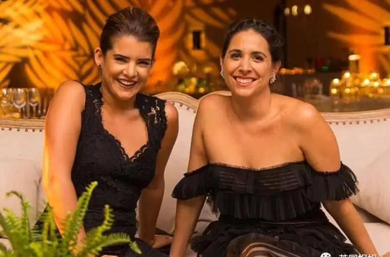 贝嫂狂晒48岁小贝半裸翘臀照，全球网友狂欢：谢嫂子带看男菩萨！