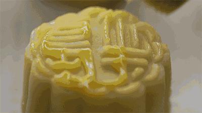 全自动月饼工厂流水线生产,一体化月饼生产线操作