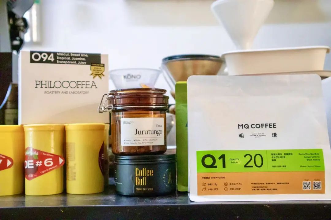 在这座充满松弛感的城市里，喝了两天咖啡