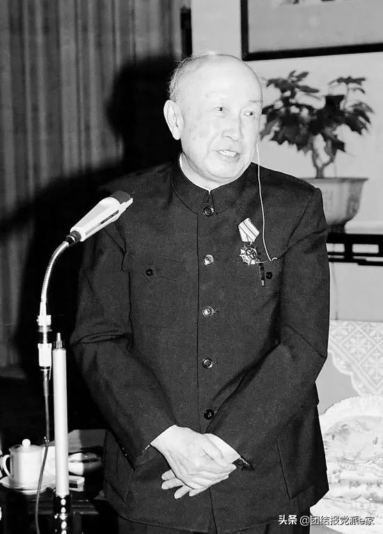 钱学森爱国诗简介,致敬钱学森的诗句有哪些