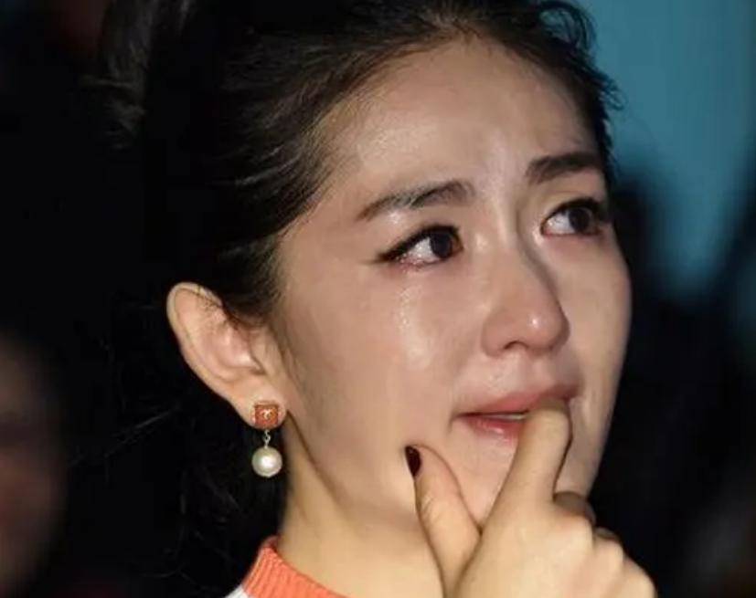 谢娜刚嫁给张杰,就因病切除了单侧输卵管,张杰:我只要她健康!