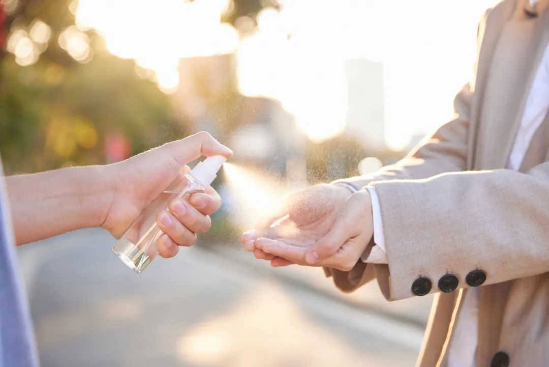 体臭口臭腋臭脚臭都有是怎么回事,解决狐臭和脚臭的秘方