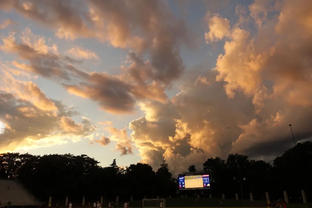 美国校园足球,美国校园足球比赛