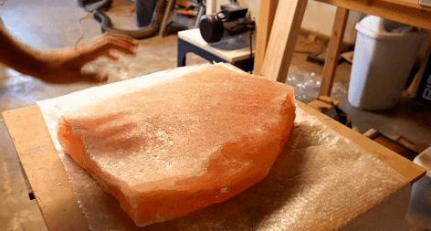 有多少老外买铁锹回家是为了当吉他弹？