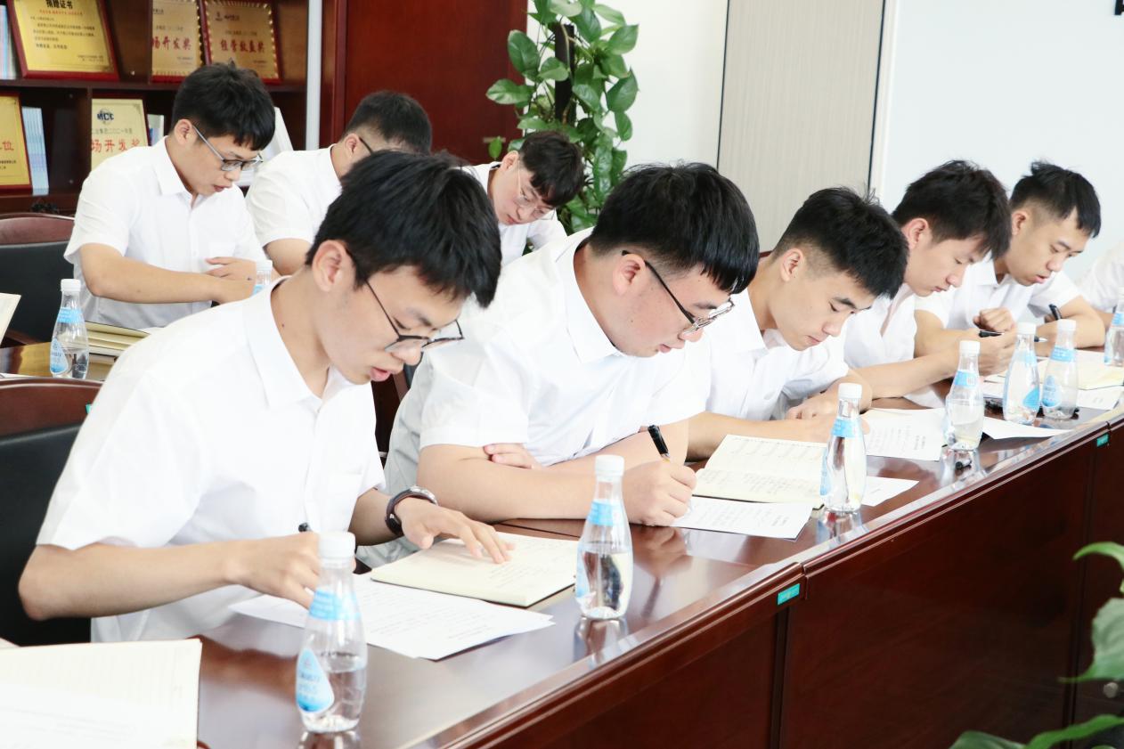 梦想从这里启航希望在这里腾飞,梦想从这里出发完整版