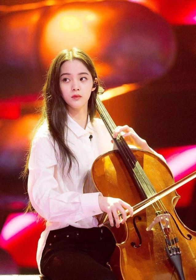 欧阳娜娜的浴袍在哪里购买,欧阳娜娜浴袍卖了多少件